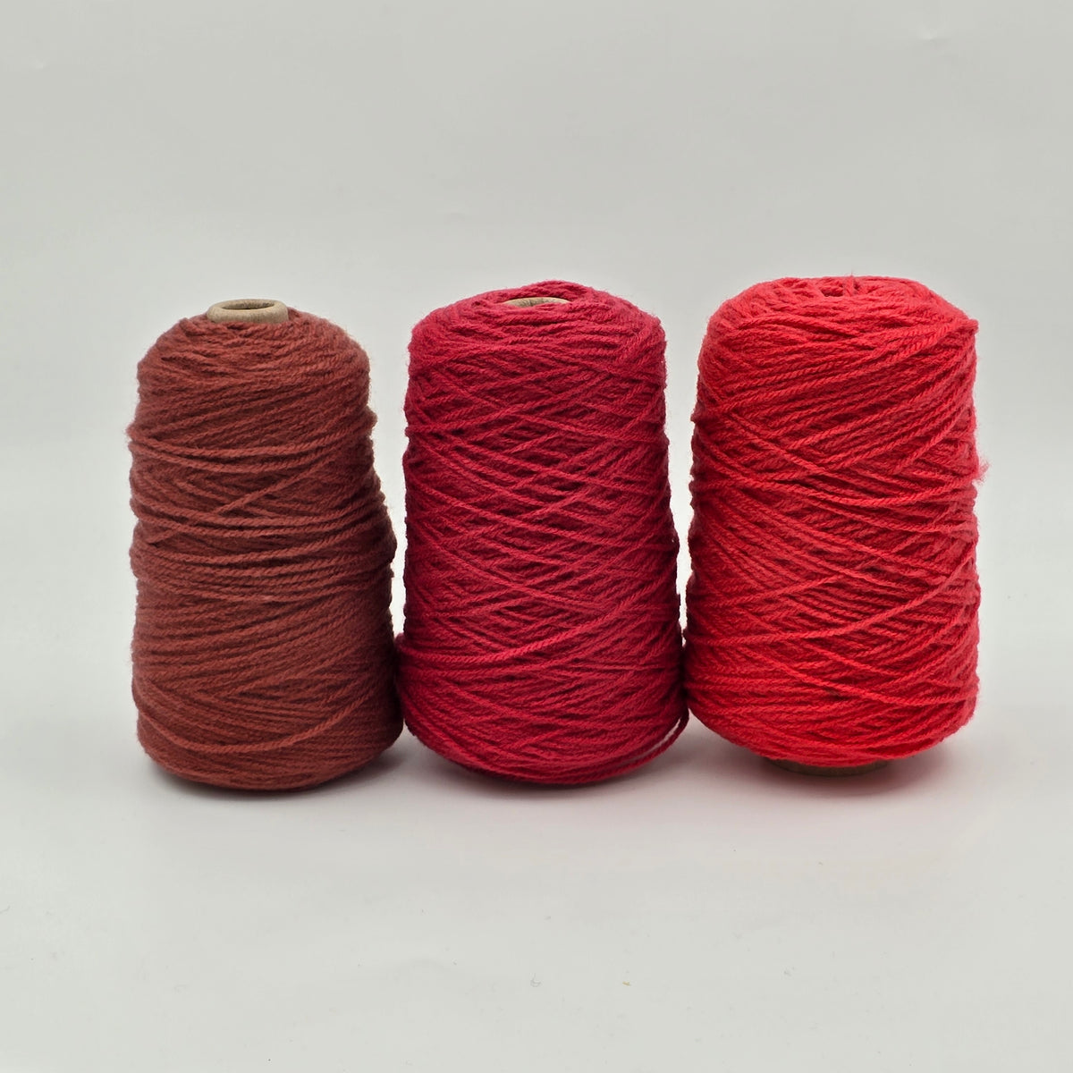 EFFY 100% Acrylic Rug Yarn Bundles