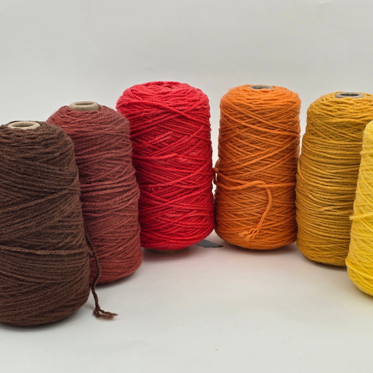 EFFY 100% Acrylic Rug Yarn Bundles