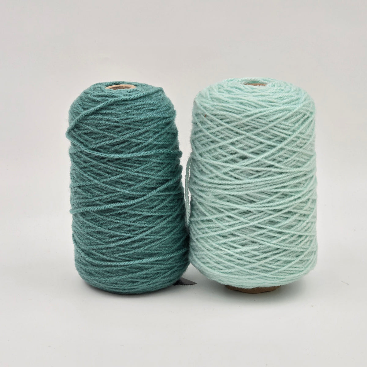 EFFY 100% Acrylic Rug Yarn Bundles