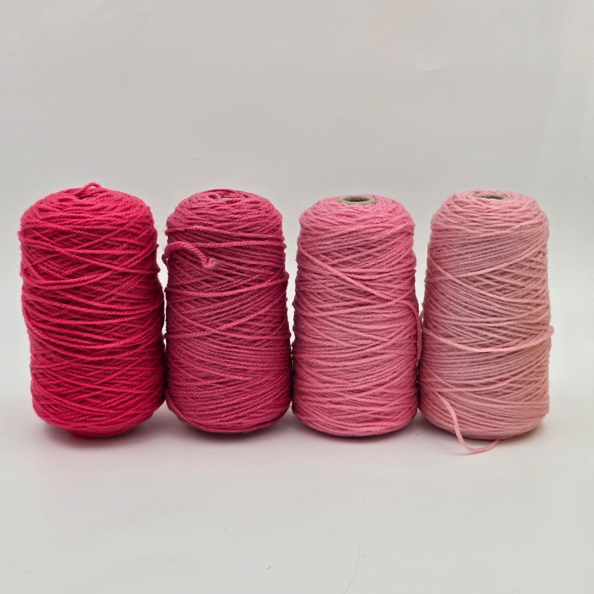 EFFY 100% Acrylic Rug Yarn Bundles