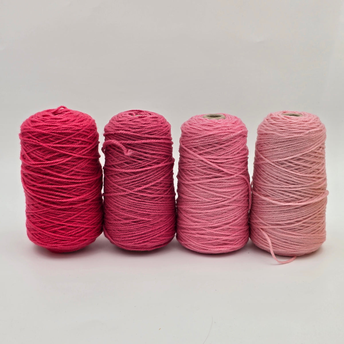 EFFY 100% Acrylic Rug Yarn Bundles