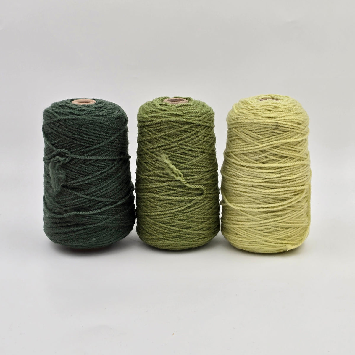 EFFY 100% Acrylic Rug Yarn Bundles