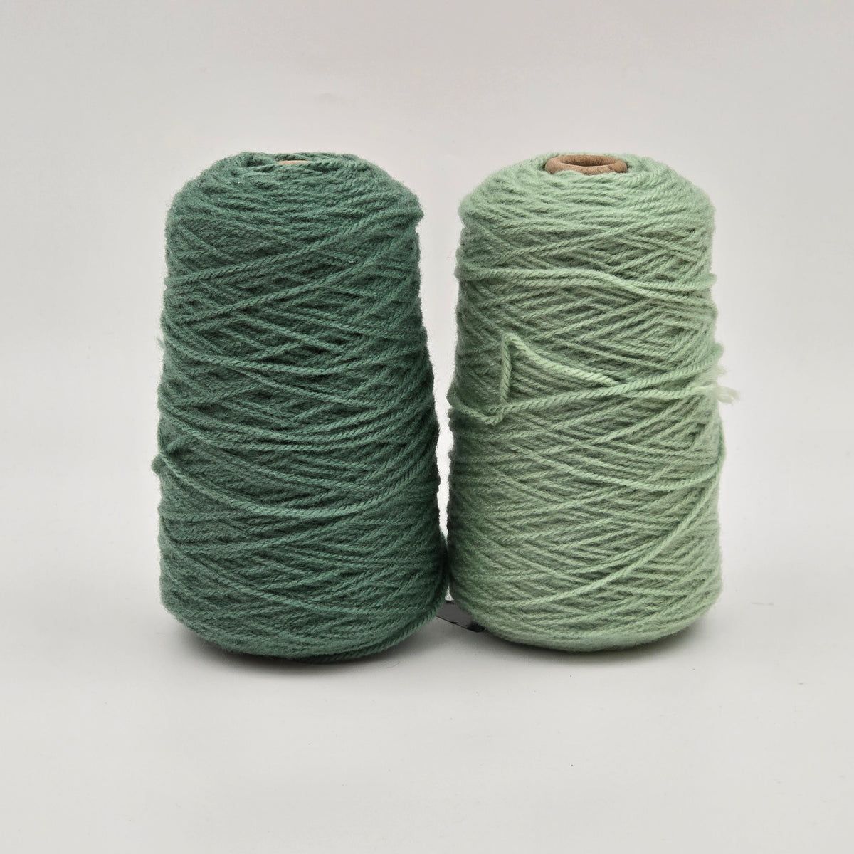 EFFY 100% Acrylic Rug Yarn Bundles