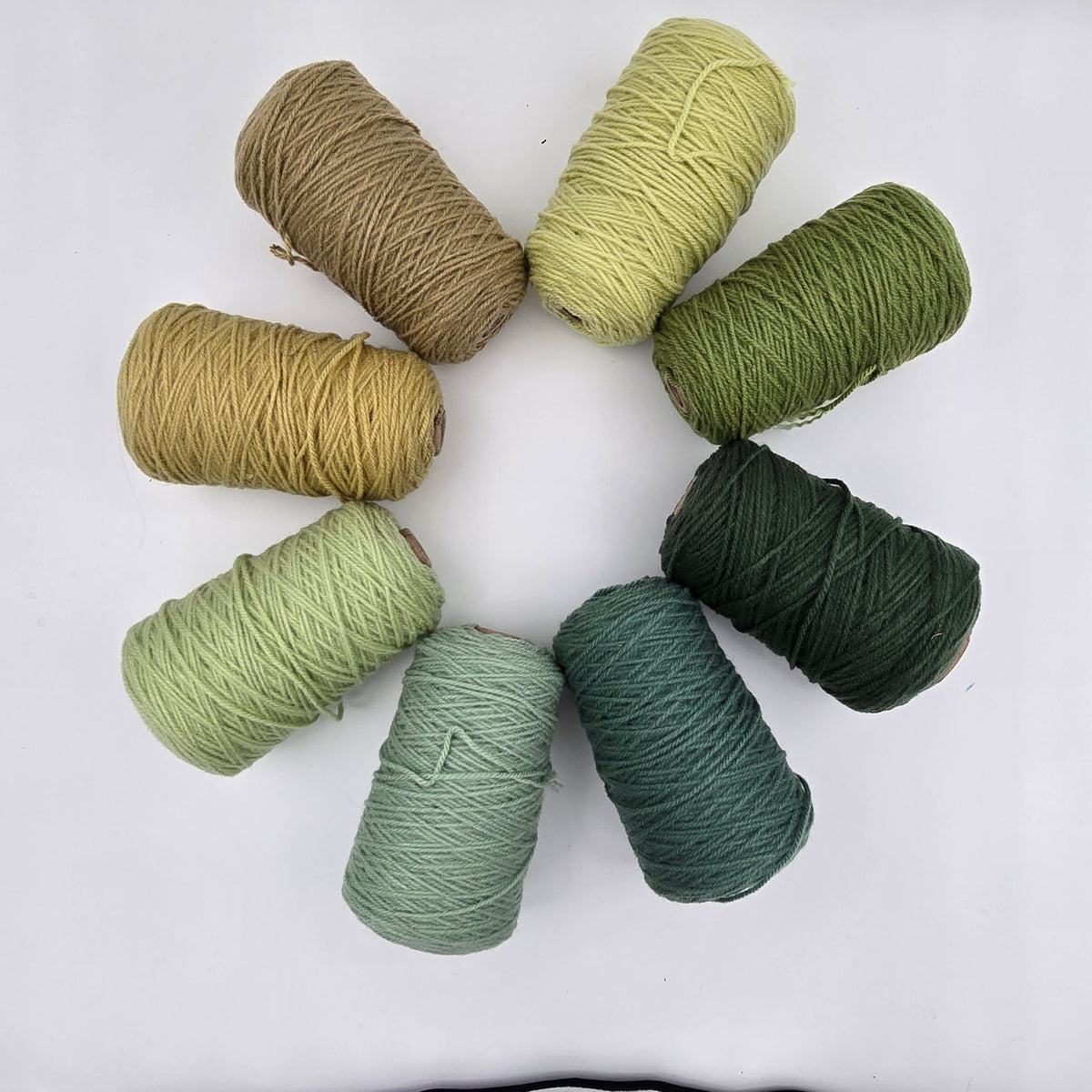 EFFY 100% Acrylic Rug Yarn Bundles