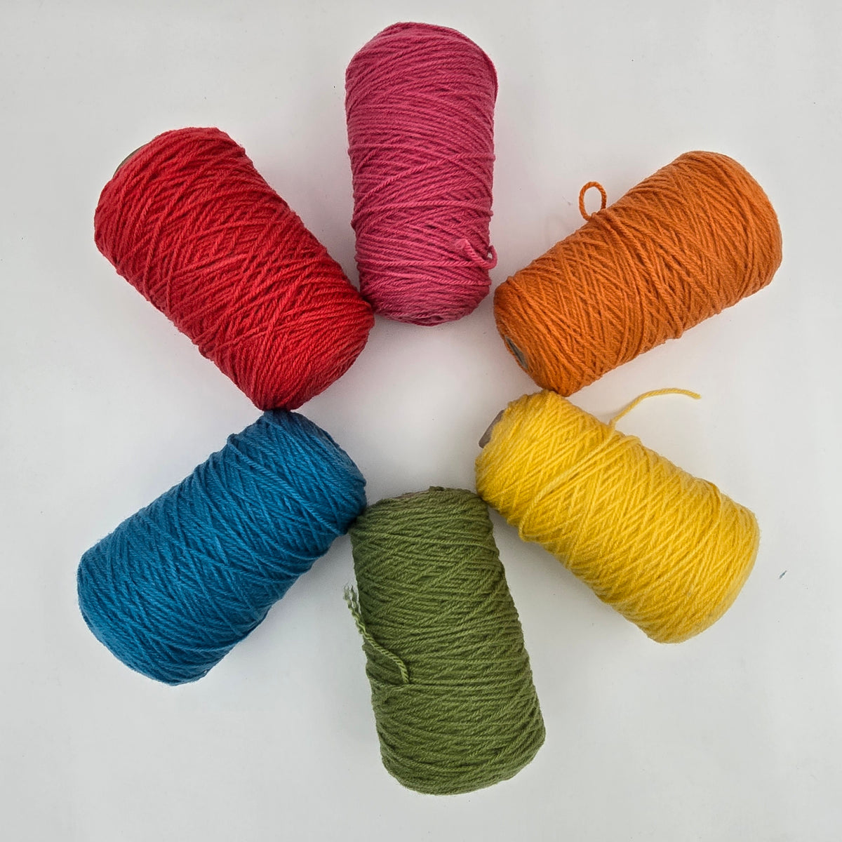 EFFY 100% Acrylic Rug Yarn Bundles