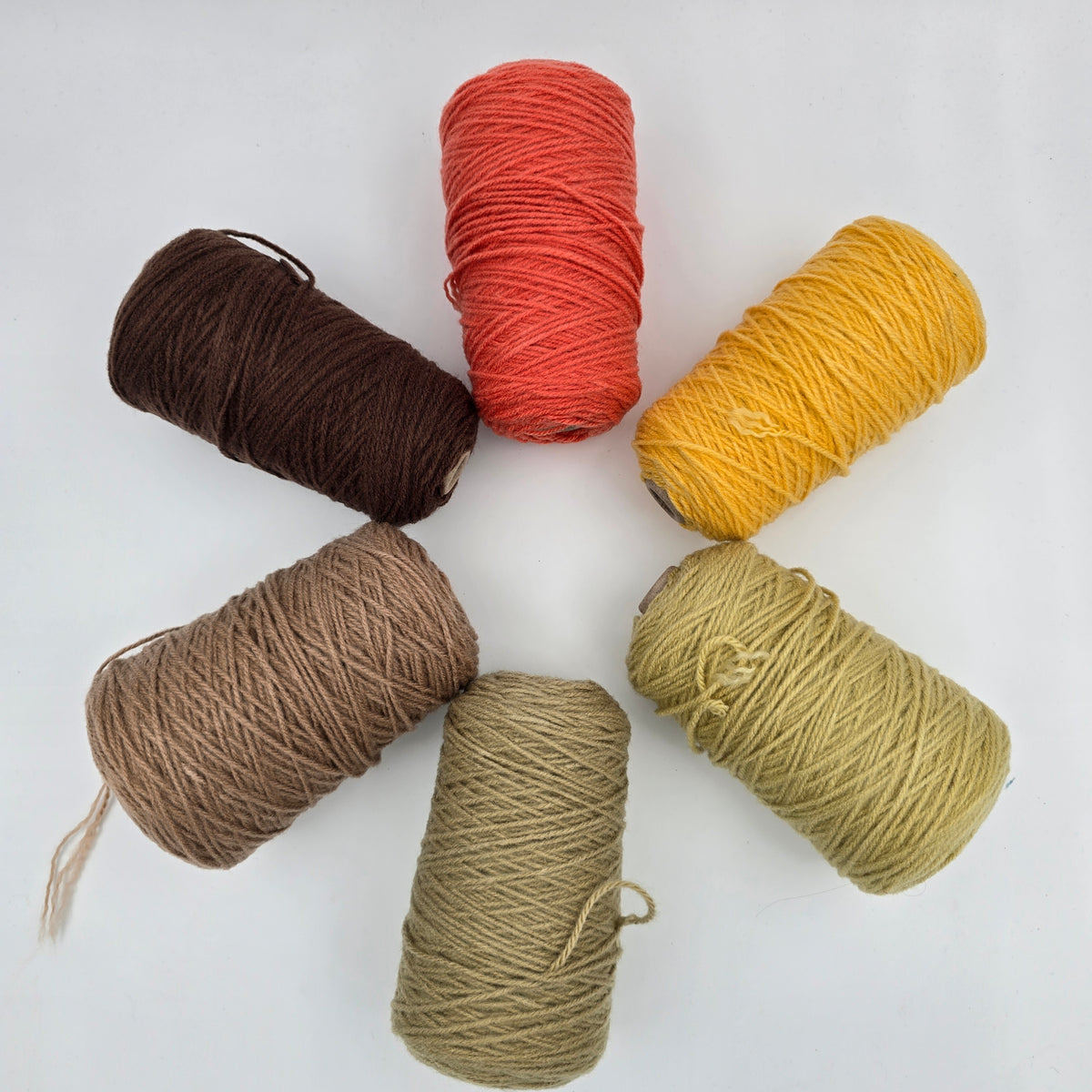 EFFY 100% Acrylic Rug Yarn Bundles