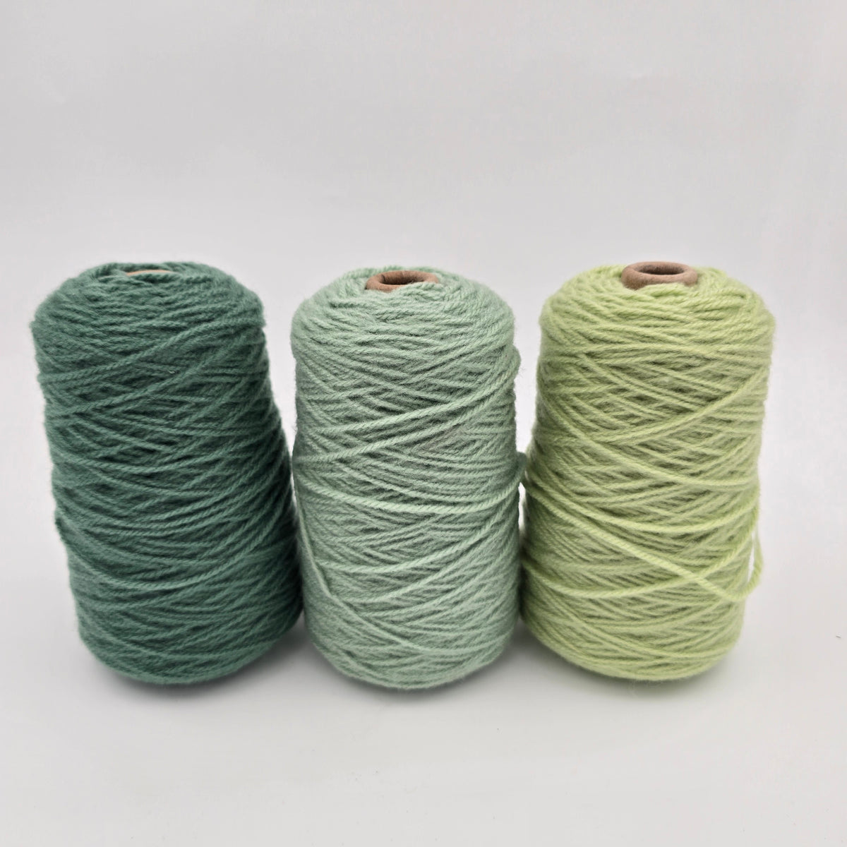 EFFY 100% Acrylic Rug Yarn Bundles