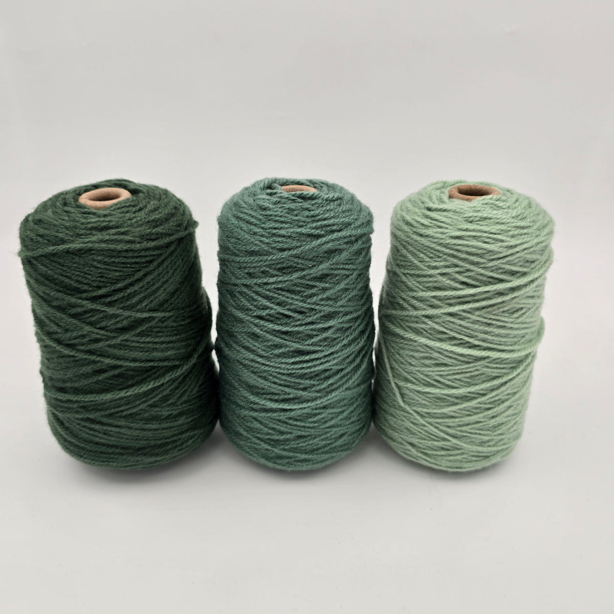 EFFY 100% Acrylic Rug Yarn Bundles