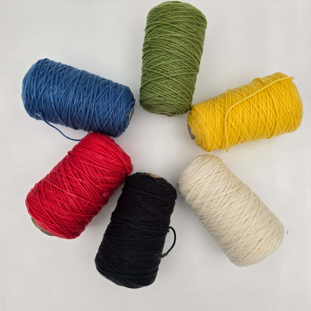 EFFY 100% Acrylic Rug Yarn Bundles