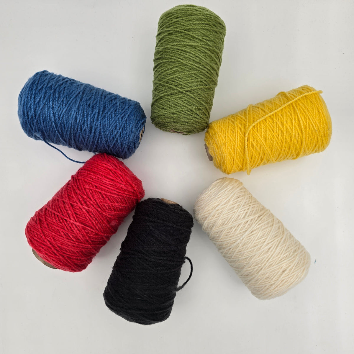 EFFY 100% Acrylic Rug Yarn Bundles