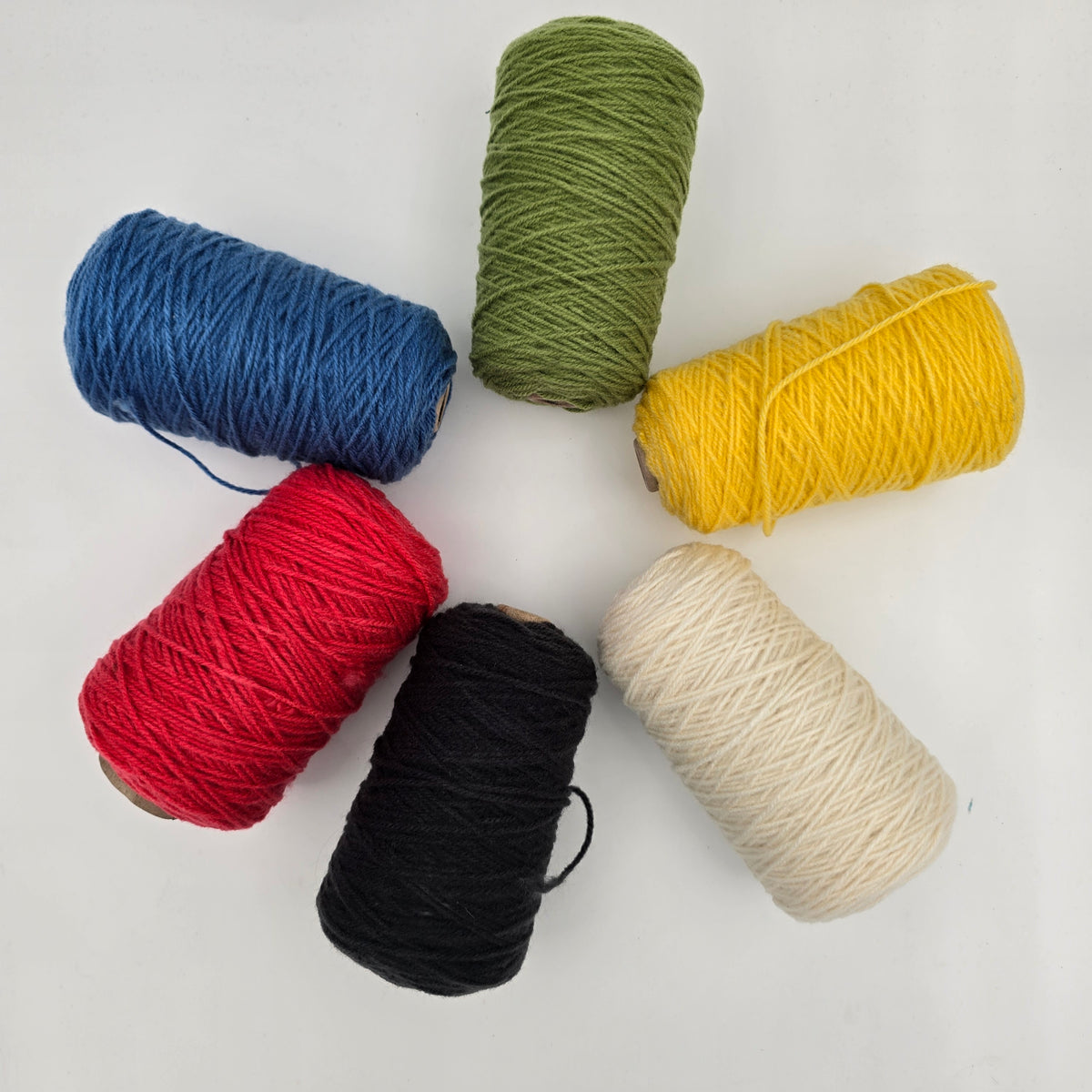 EFFY 100% Acrylic Rug Yarn Bundles