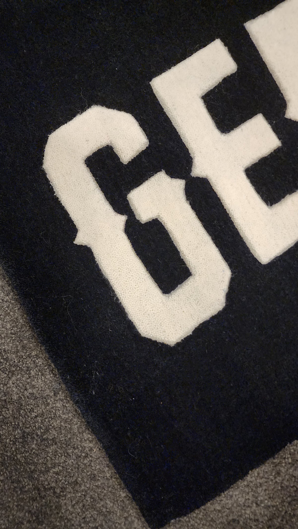 GEEDUP Large Wool Rug